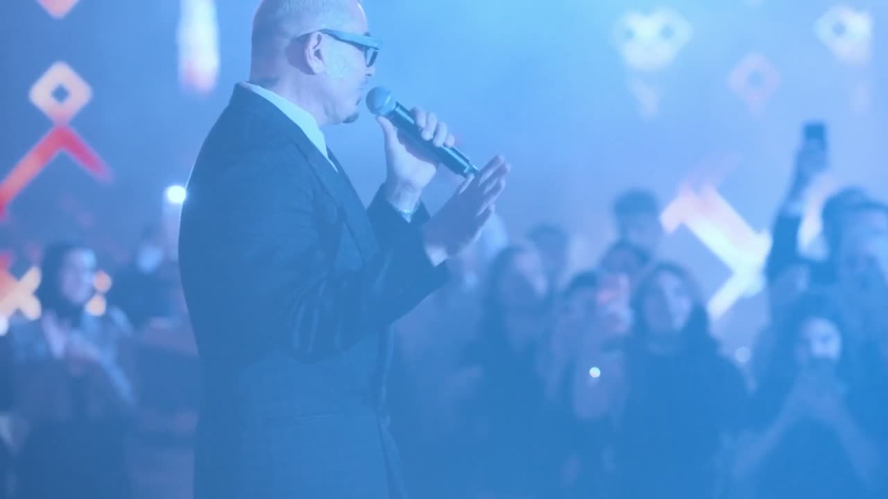 Amr Diab — Abu Dhabi